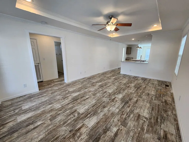 521 Eland Dr #521 — Photo 17