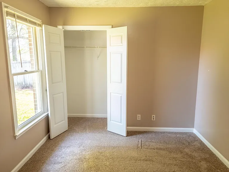 2935 Chillingworth Dr — Photo 16