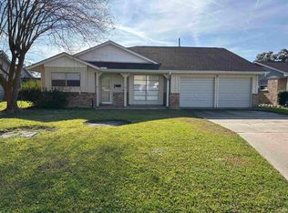407 N 35th St, Nederland, TX 77627