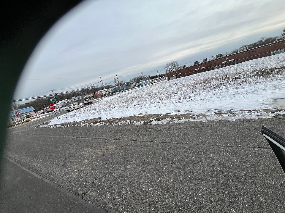 2nd image of 580 Route 112