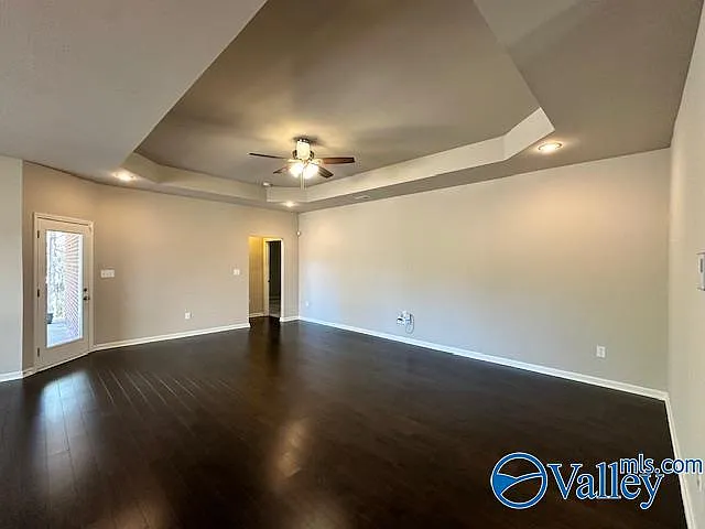 140 Clydesdale Ln — Photo 9