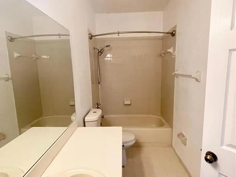7919 Tuscany Ct — Photo 15