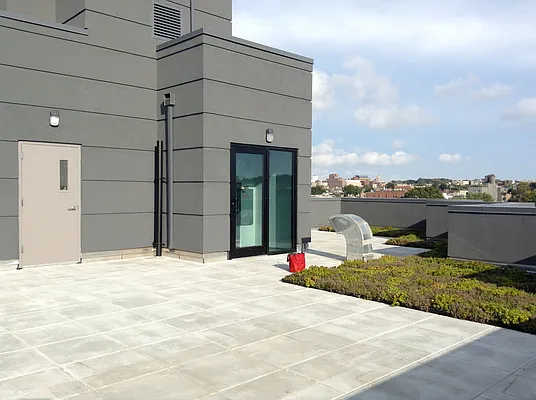 Rented by Compass | media 25