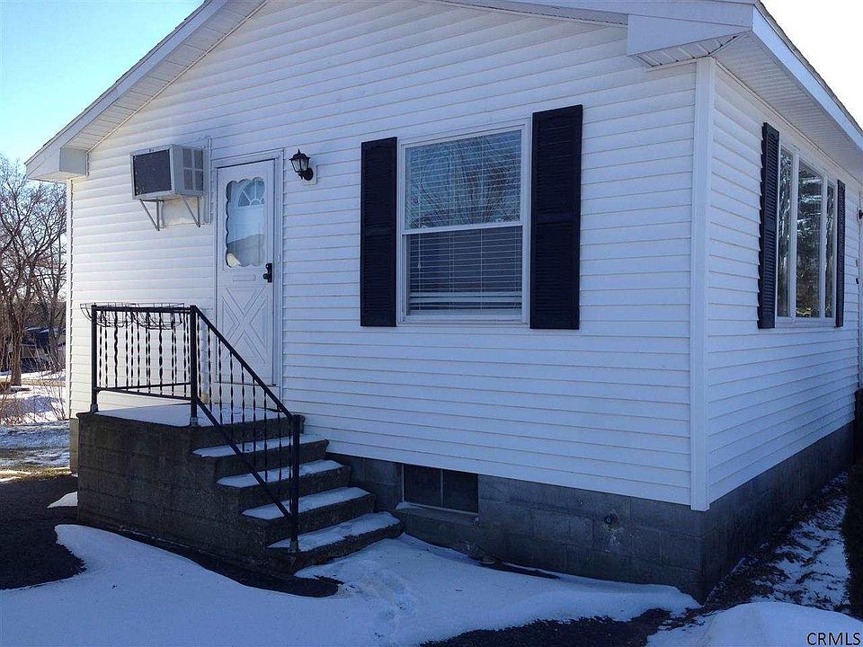 1st image of 109 John St