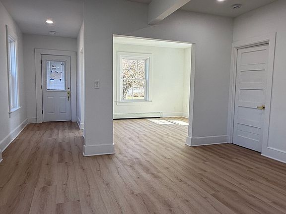 5th image of 130 Grove Street