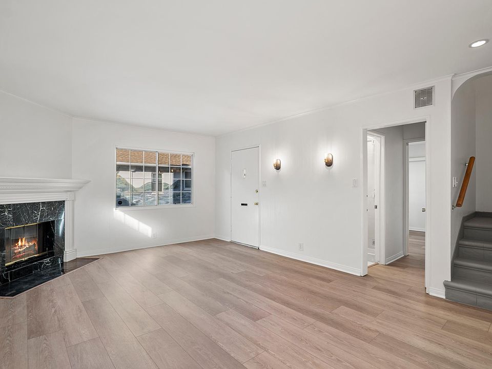 1st image of 4920 Cahuenga Blvd