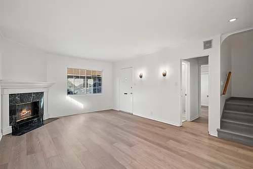 4920 Cahuenga Blvd Photo 1