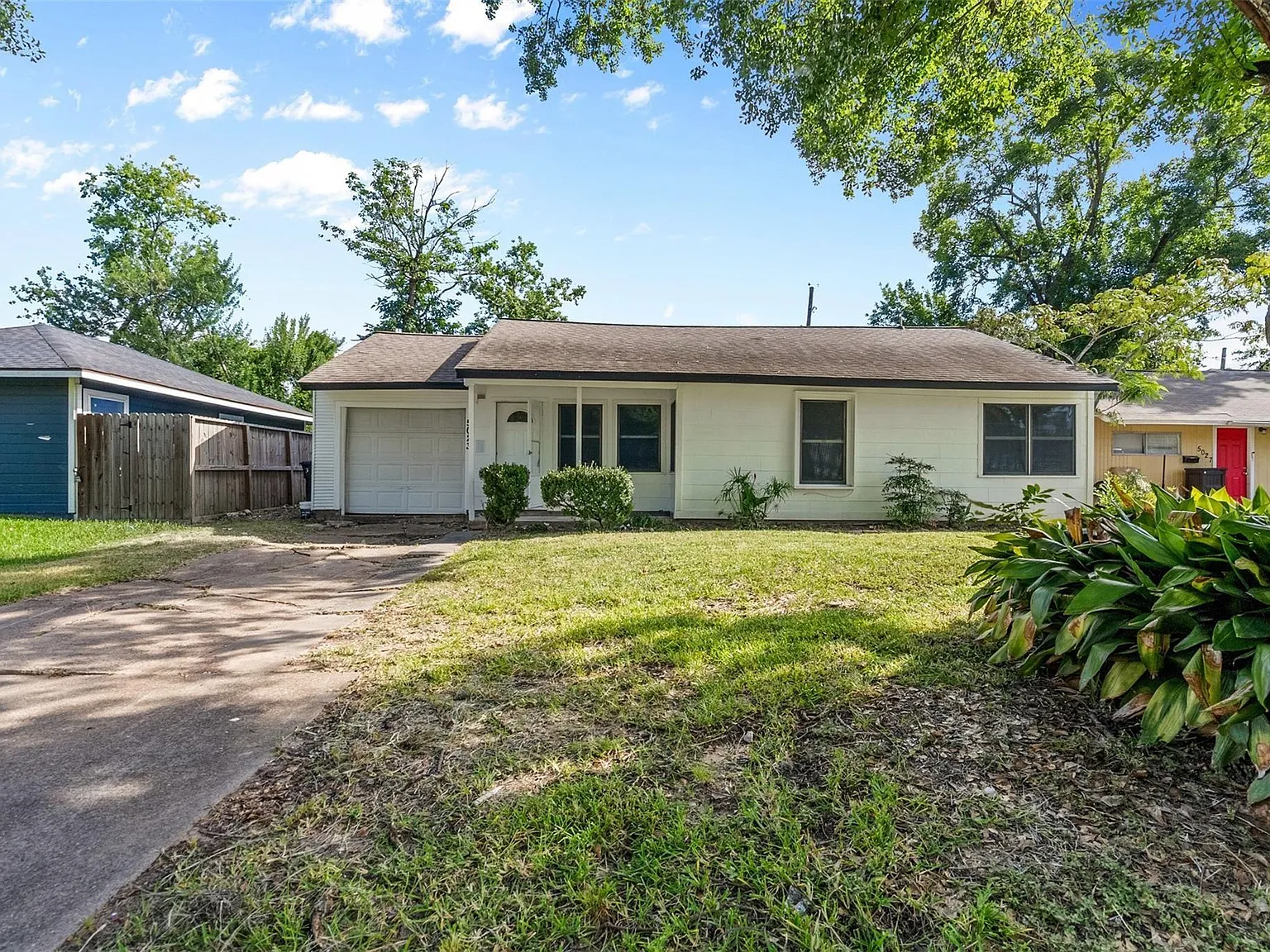3 bed, 2.0 bath, 1348 sqft, $1,600 — Photo 3