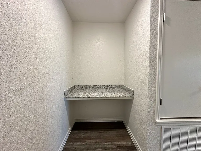 306B Dolphin Dr — Photo 11