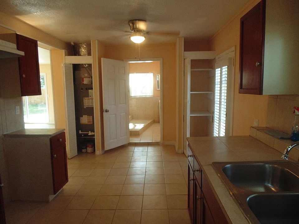2nd image of 3917 E 15th Ave