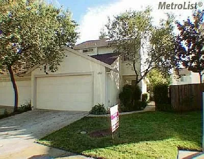 236 Touchstone Pl photo 1