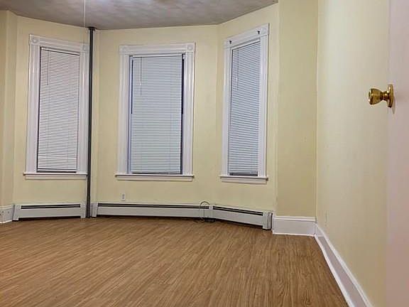 4th image of 95-97 Beltran St #95