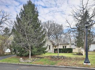 216 Erie Rd, Columbus, OH 43214