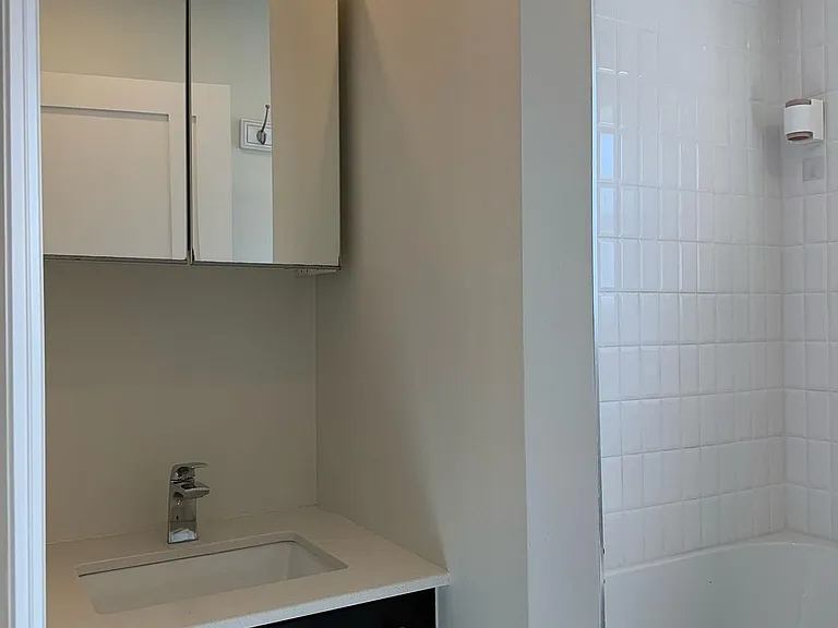1016 Haig Blvd — Photo 22