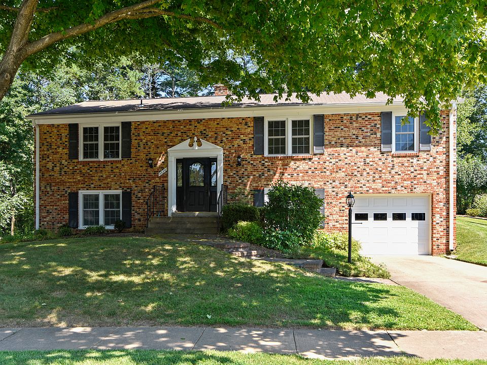 1st image of 9634 Lincolnwood Dr