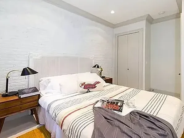 132 East 61st Street image 7 of 10