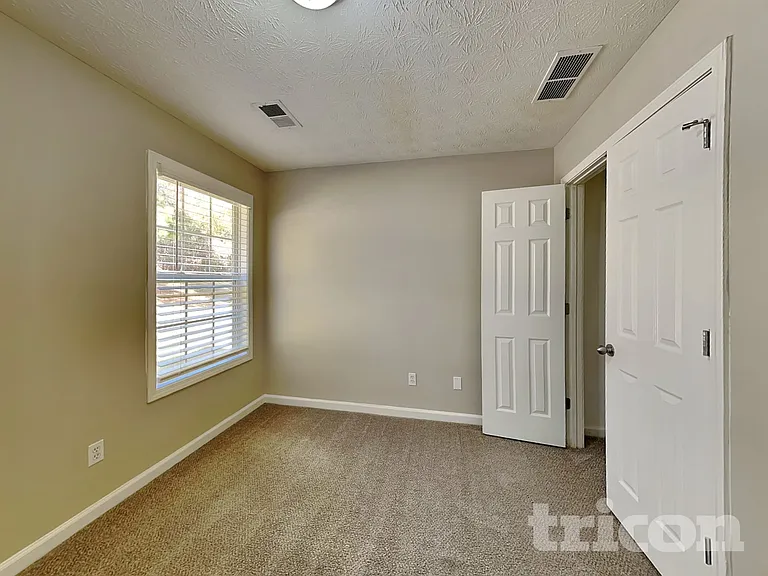 210 Shenandoah Dr — Photo 11