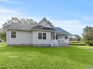 98 Justin Ln, Union Grove, AL 35175