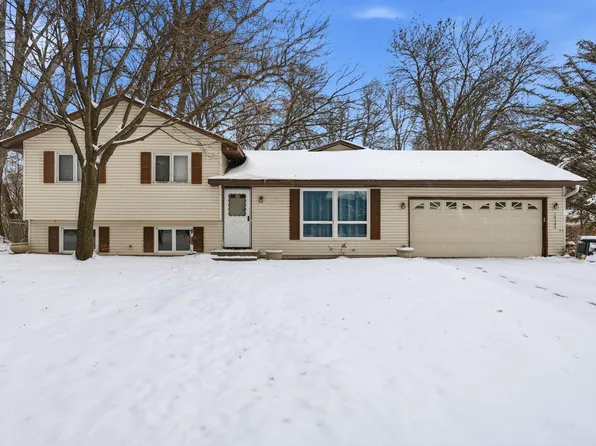 10304 107th Pl N, Maple Grove, MN 55369
