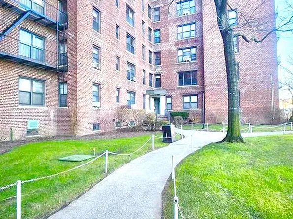 113-15 34th Ave #5C, Corona, NY 11368