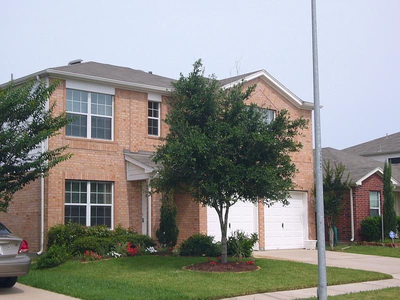 1st image of 4815 King Hallow Ln