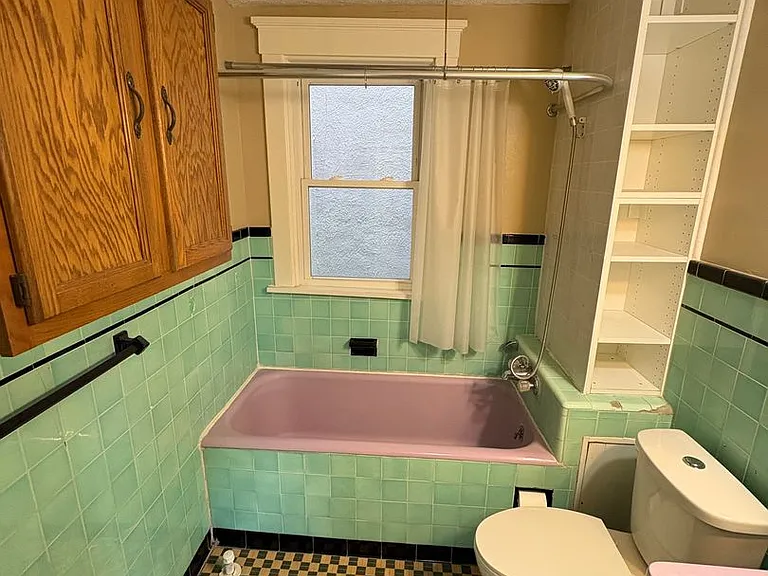3301 Dewey Ave — Photo 7