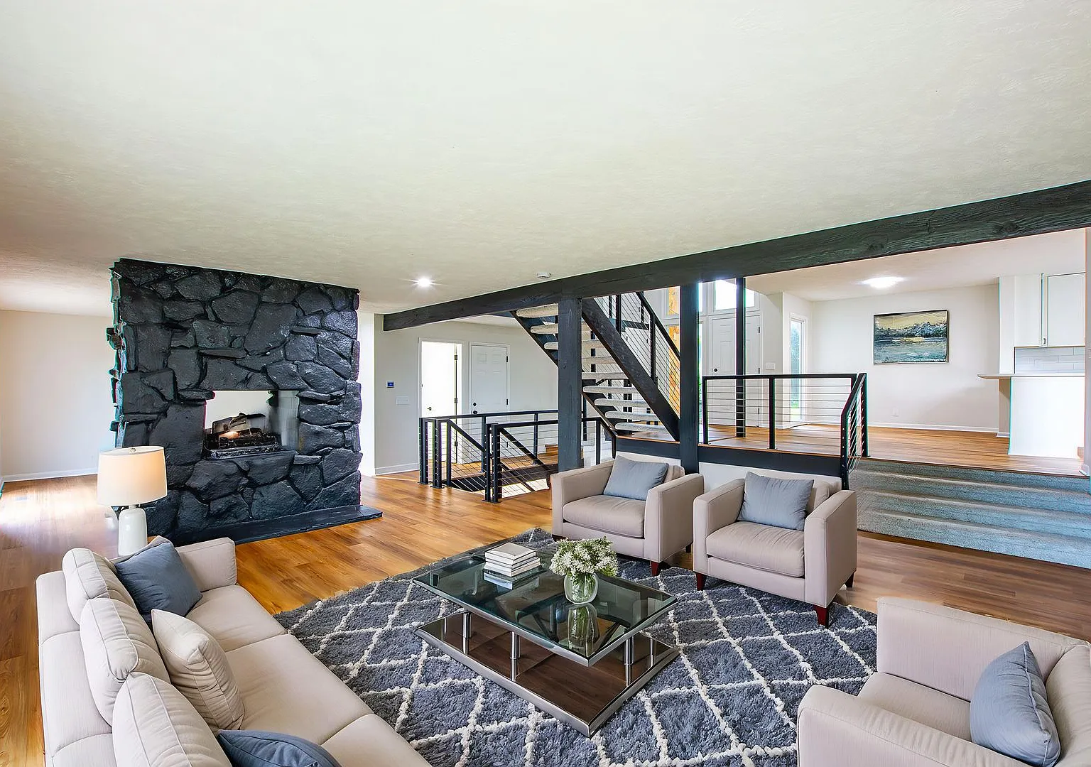 Beautifully Remodeled Modern 5 Bedroom / 3 Bath Home Near Millard North — Photo 1