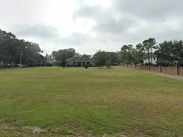 15323 Lake Magdalene Blvd, Tampa, FL 33618