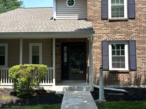 6 Stuyvesant Ct, Hightstown, NJ 08520