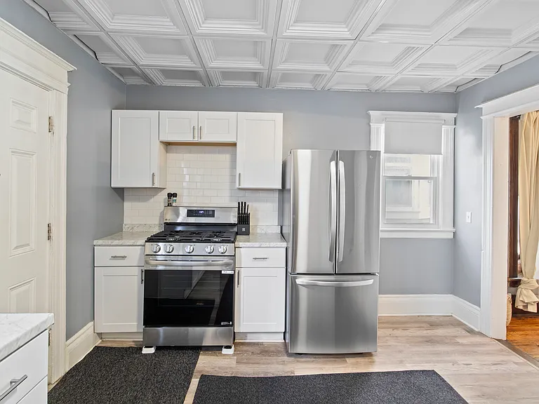 1545 South Ave — Photo 5