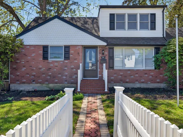 436 15th Street, West Babylon, NY 11704