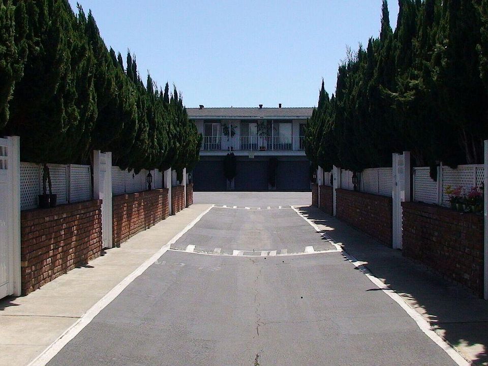 1st image of 311 Mesa Dr APT 0