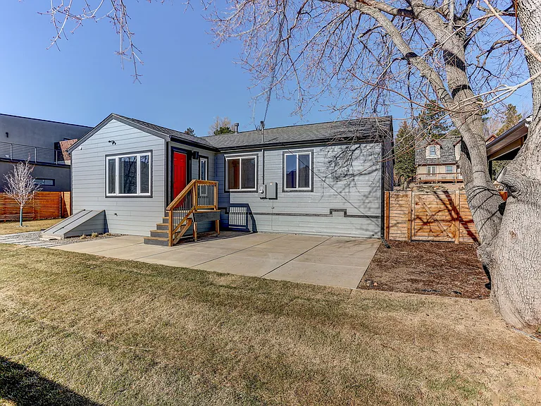2340 Panorama Ave — Photo 19