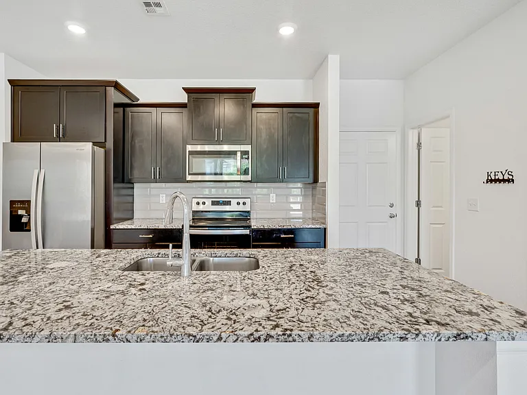 21072 E 60th Ave — Photo 9