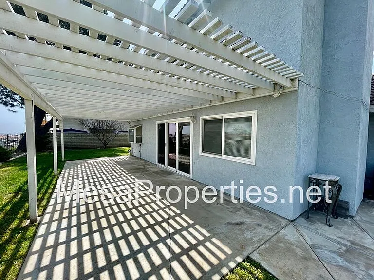 2407 N Sycamore Ave — Photo 19