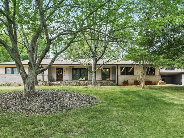 3956 Gloucester Dr, Tucker, GA 30084