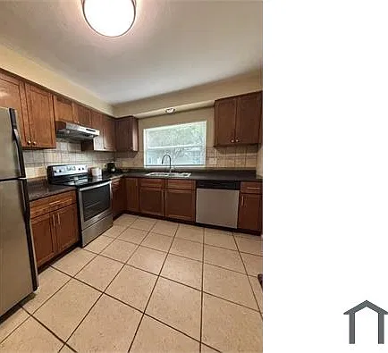 3 bed, 1500 sqft, $2,500 — Photo 3