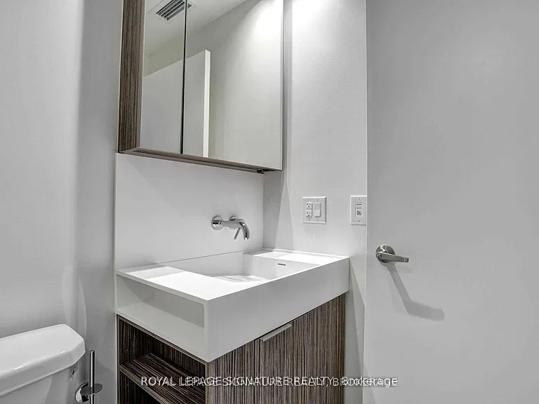 20 Richardson St #1007 — Photo 11