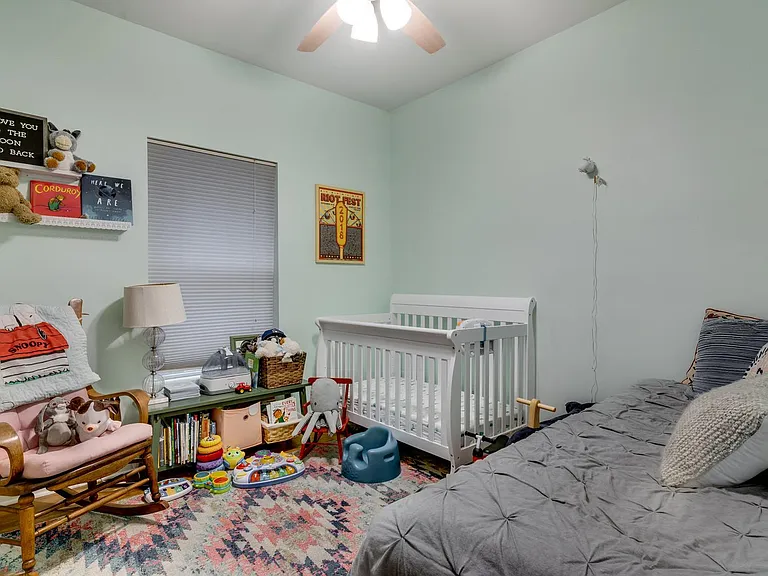 2132 W Evergreen Ave #1C — Photo 7
