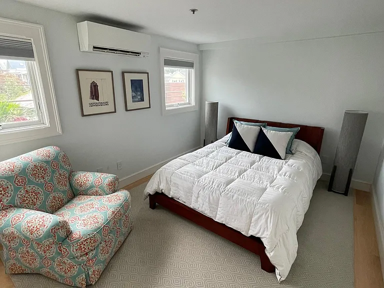 435 Thames St #1 — Photo 23