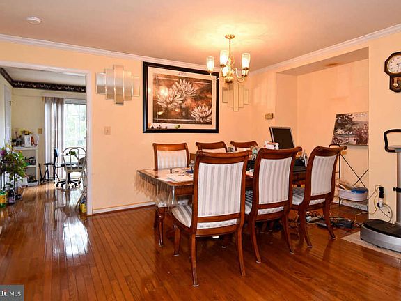 3rd image of 5401 Crystalford Ln