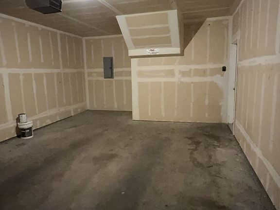 5th image of 3770 Ponderosa Ct Unit 1
