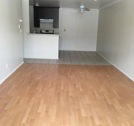 3rd image of 427 S Westlake Ave APT 206