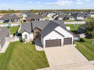 1201 Shoreline Dr W, Salina, KS 67401