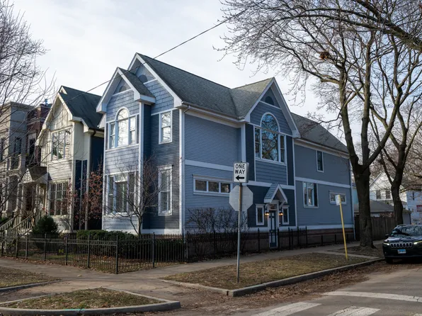 1701 W Byron St, Chicago, IL 60613
