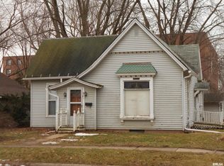 901 E Washington St, Macomb, IL 61455