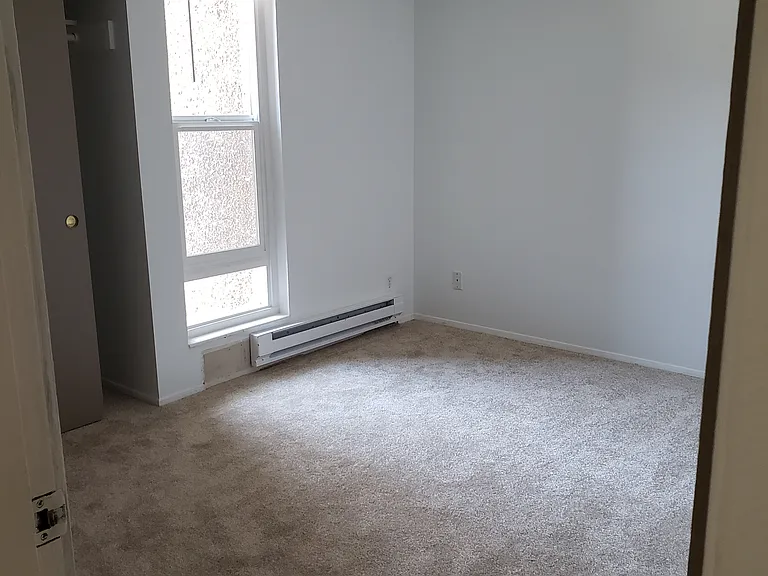 4919 Phinney Ave N #302 — Photo 4