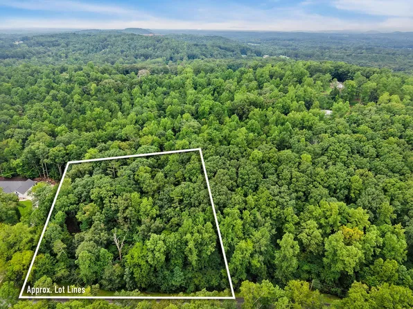 3093 Hidden Lake Rd, Dalton, GA 30721