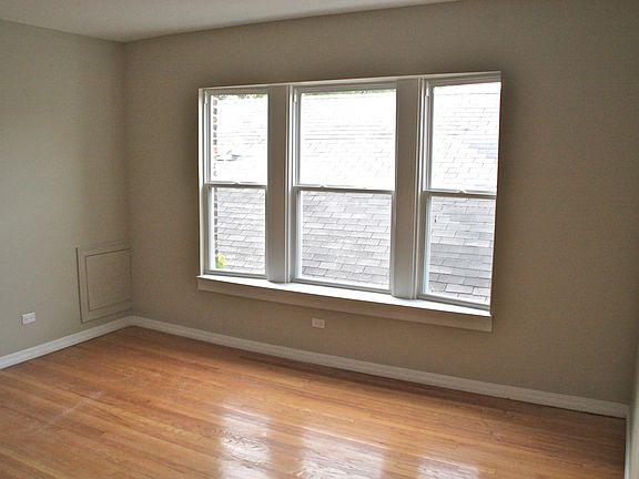3rd image of 8033 S Aberdeen St #1