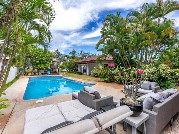 7899 Makaaoa Pl, Honolulu, HI 96825